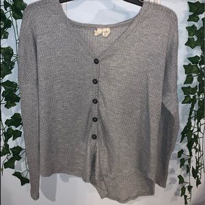 Cute longe sleeves shirt from American Eagle